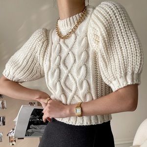 NEW BUBBLE SLEEVE BRAIDED RIBBED SWEATER. S-M size
